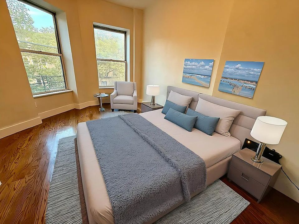 1st image of 307 Eastern Pkwy #3R