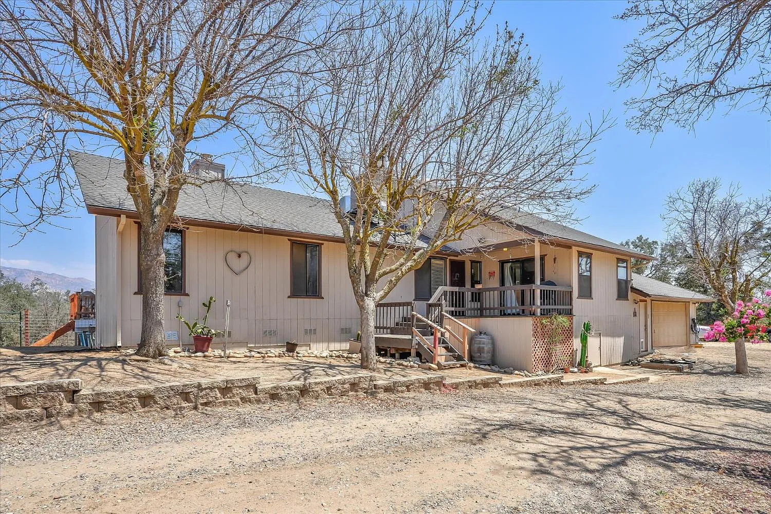 14982 Morgan Canyon Rd photo 1