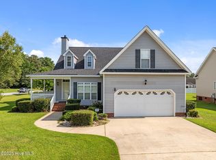 109 Magnolia Dr, Winterville, NC 28590
