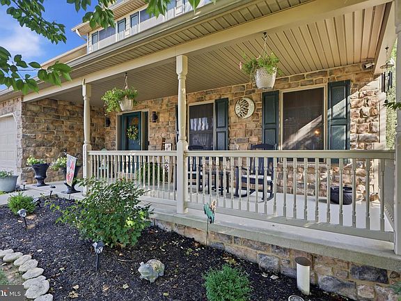 5th image of 6123 Jennifer Ln