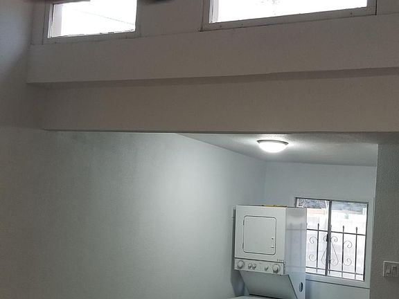 4th image of 1618 W Gardenia Dr #2