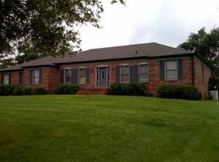 1037 Melrose Dr, Danville, KY 40422