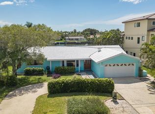 11750 7th St E, Treasure Island, FL 33706