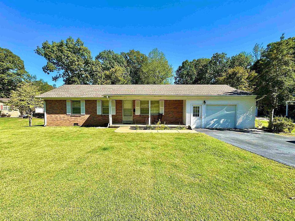 1st image of 215 Hillhurst Dr