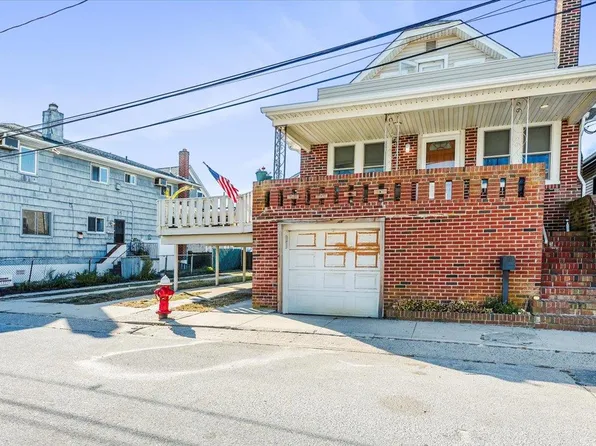 31 Rochester Avenue, East Atlantic Beach, NY 11561