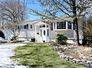 287 Spring Valley Rd, Park Ridge, NJ 07656