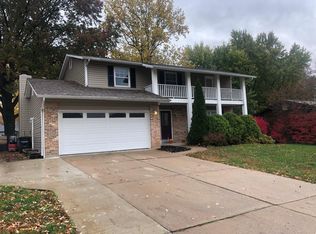 14 Great Lakes Dr, Saint Peters, MO