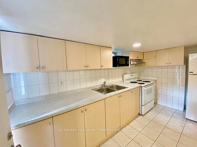 2 bed, $2,100 — Photo 4