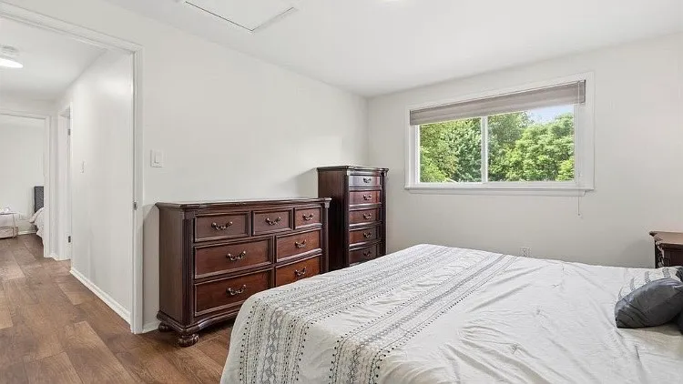 15004 Dufief Dr — Photo 30