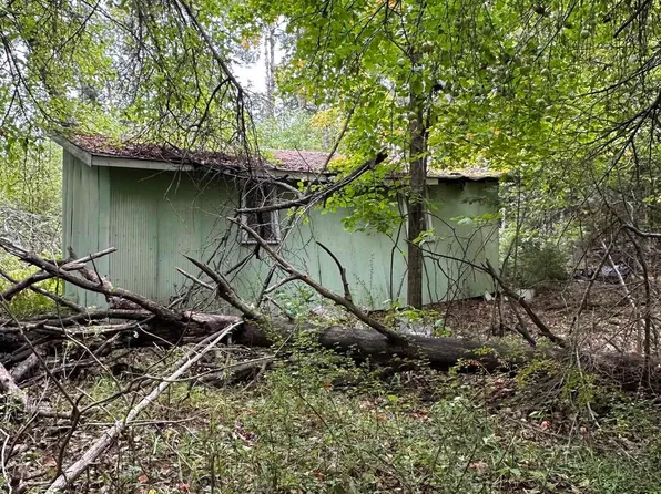 Hibbard Rd, Iron River, MI 49935