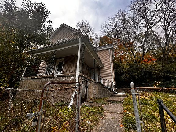 2nd image of 2094 Baltimore Ave