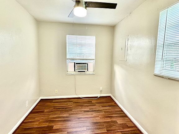 5th image of 420 Douglass Ave #1
