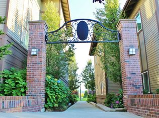 973 NE Ingram St #A102, Issaquah, WA 98029
