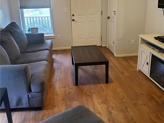 5th image of 1500 Richmond Ave
