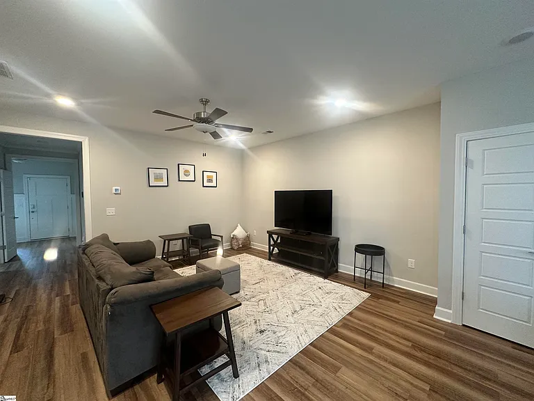 19 Jaycee Ct — Photo 7