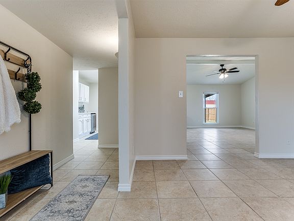 3rd image of 1913 Northwind Ct