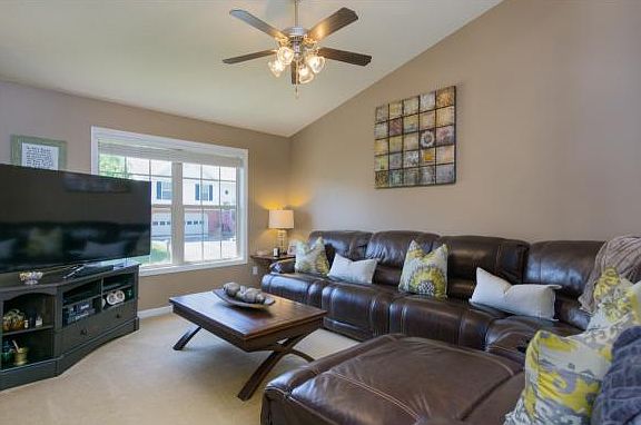5th image of 1312 Meadow Creek Ln