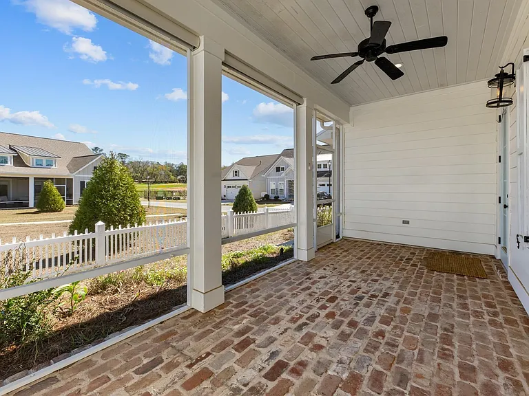 465 Karcher Ave — Photo 44