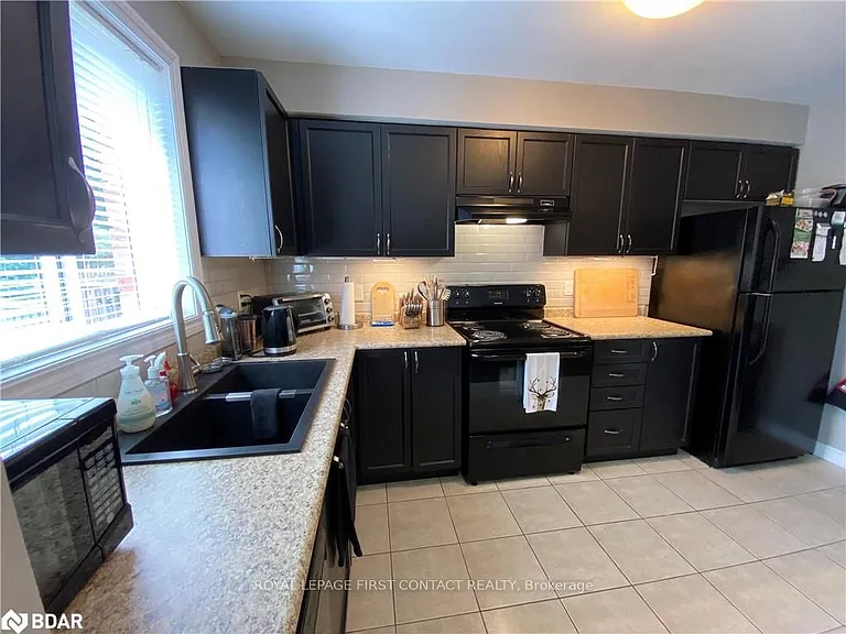 63 Sydenham Wls — Photo 6