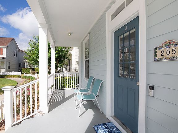 5th image of 205 Norfolk Pl