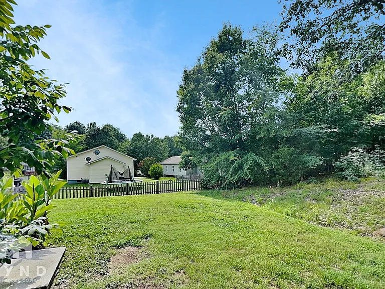 820 Clarence Jordan Ct — Photo 18