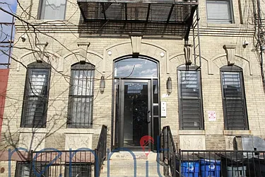 Rented by Rennit Inc.