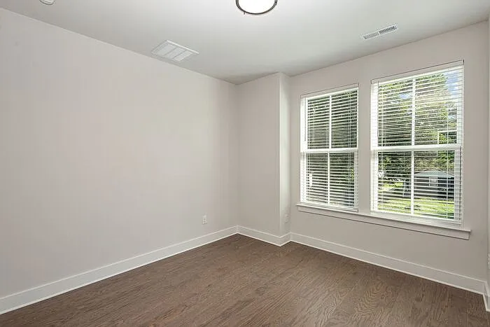 2319 Rozzelles Ferry Rd — Photo 24