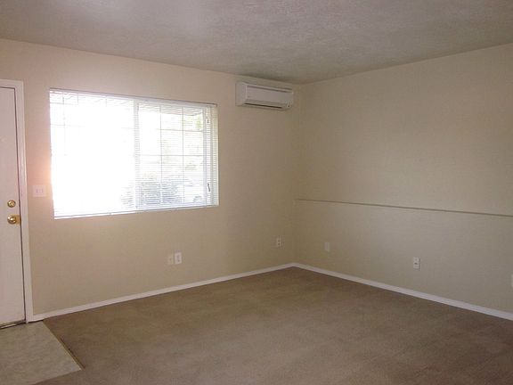 4th image of 123 W Antler Ave #95