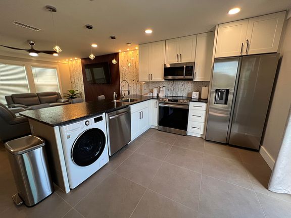 2nd image of 304 Barracuda Ave Unit 203