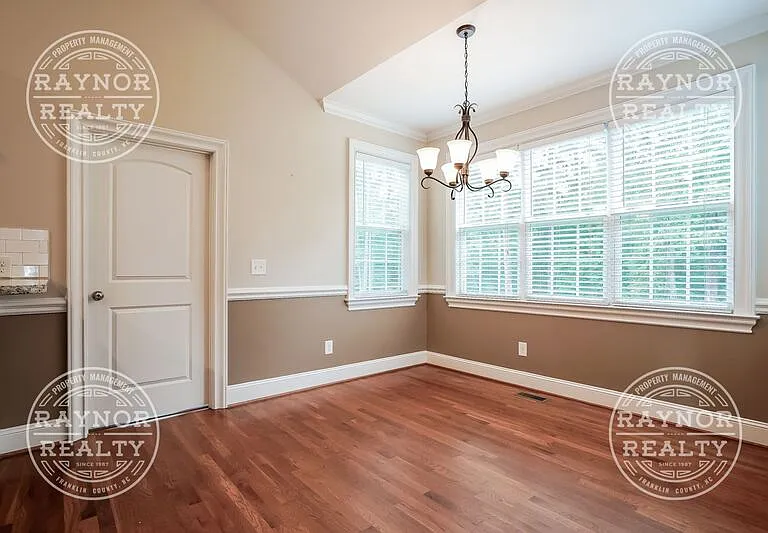 90 Glen Oaks Dr — Photo 6