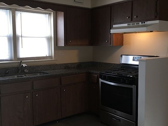 5th image of 9520 S Troy Ave APT 1W