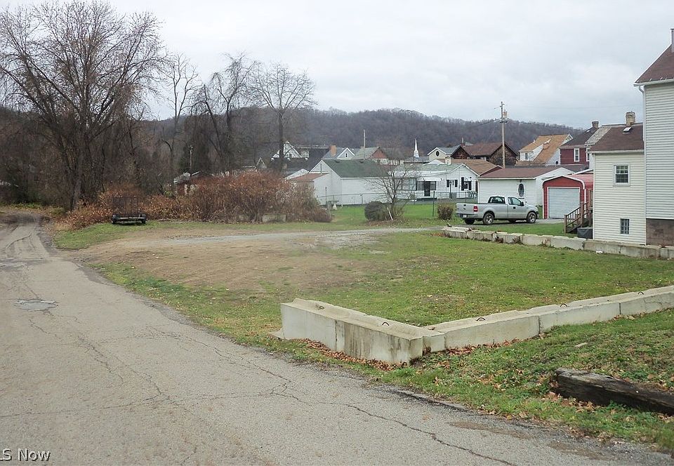 2nd image of 3rd St