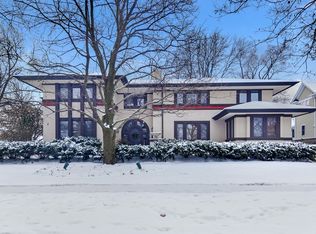 222 E Hickory St, Hinsdale, IL