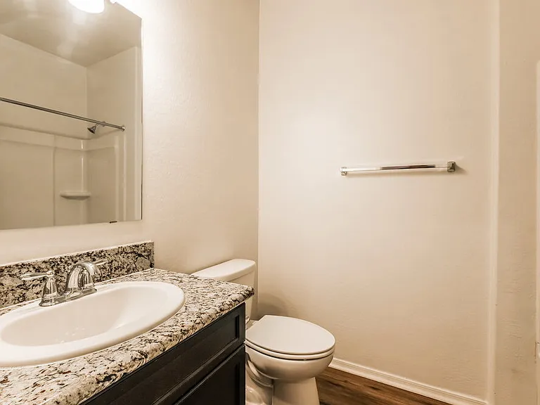 2444 W Tamarisk Ave — Photo 15