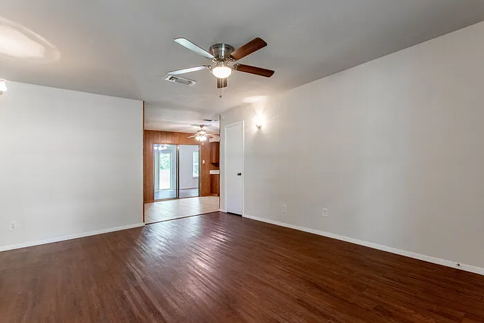 511 Hill St — Photo 2