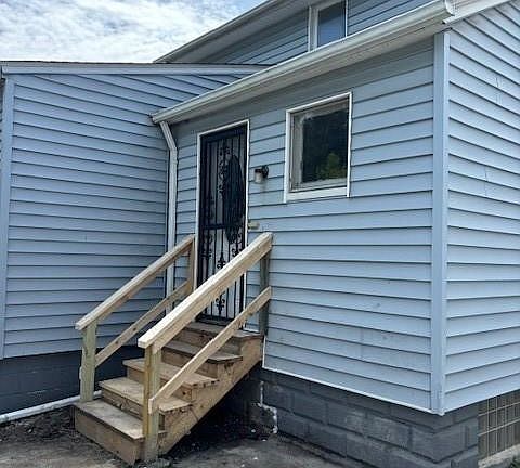 2nd image of 10613 Nelson Ave