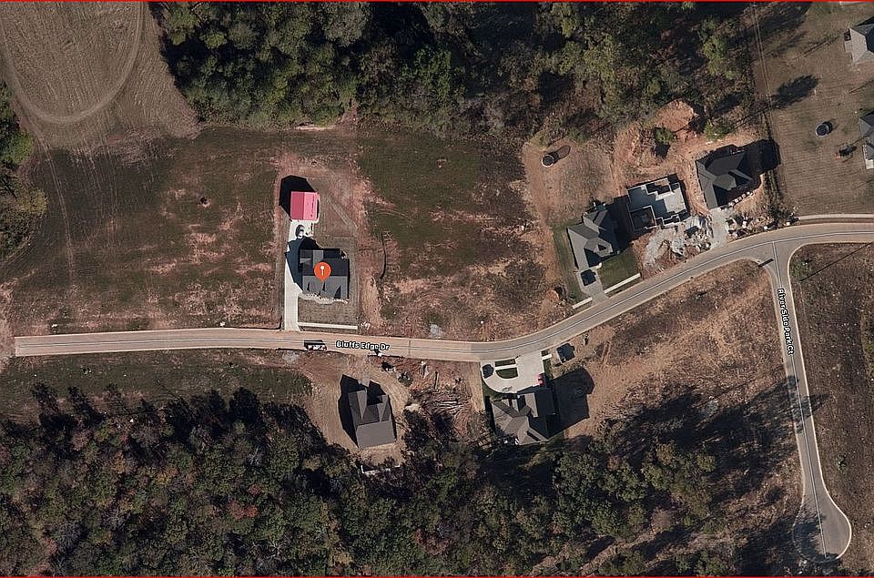 1st image of 603 Bluffs Edge Dr