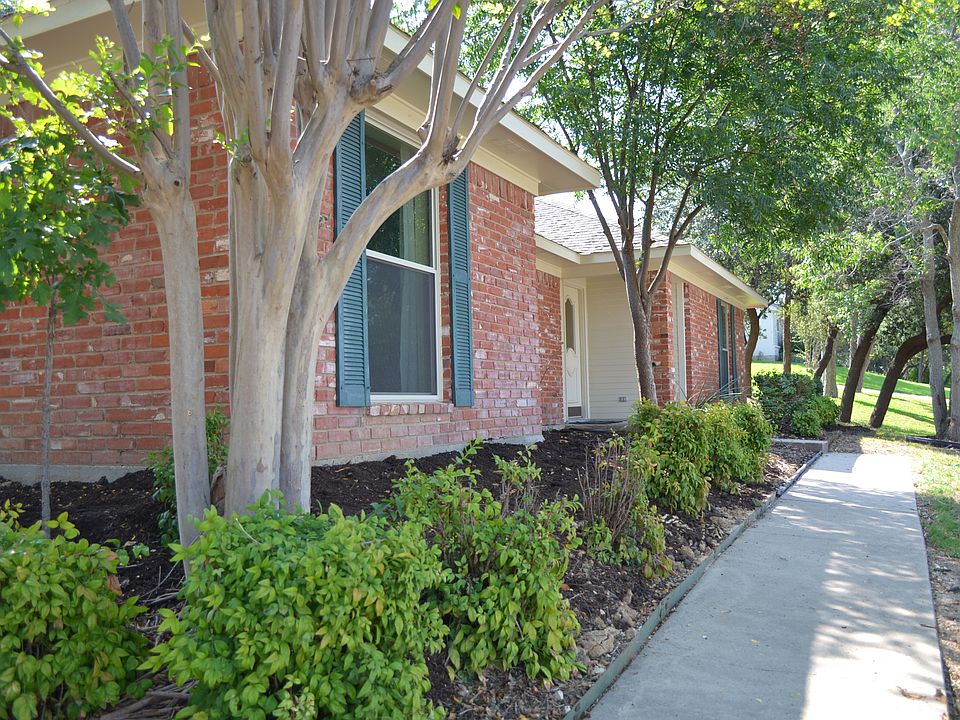 1st image of 923 Estates Dr