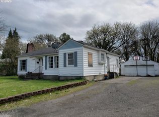 966 E Main St, Sheridan, OR
