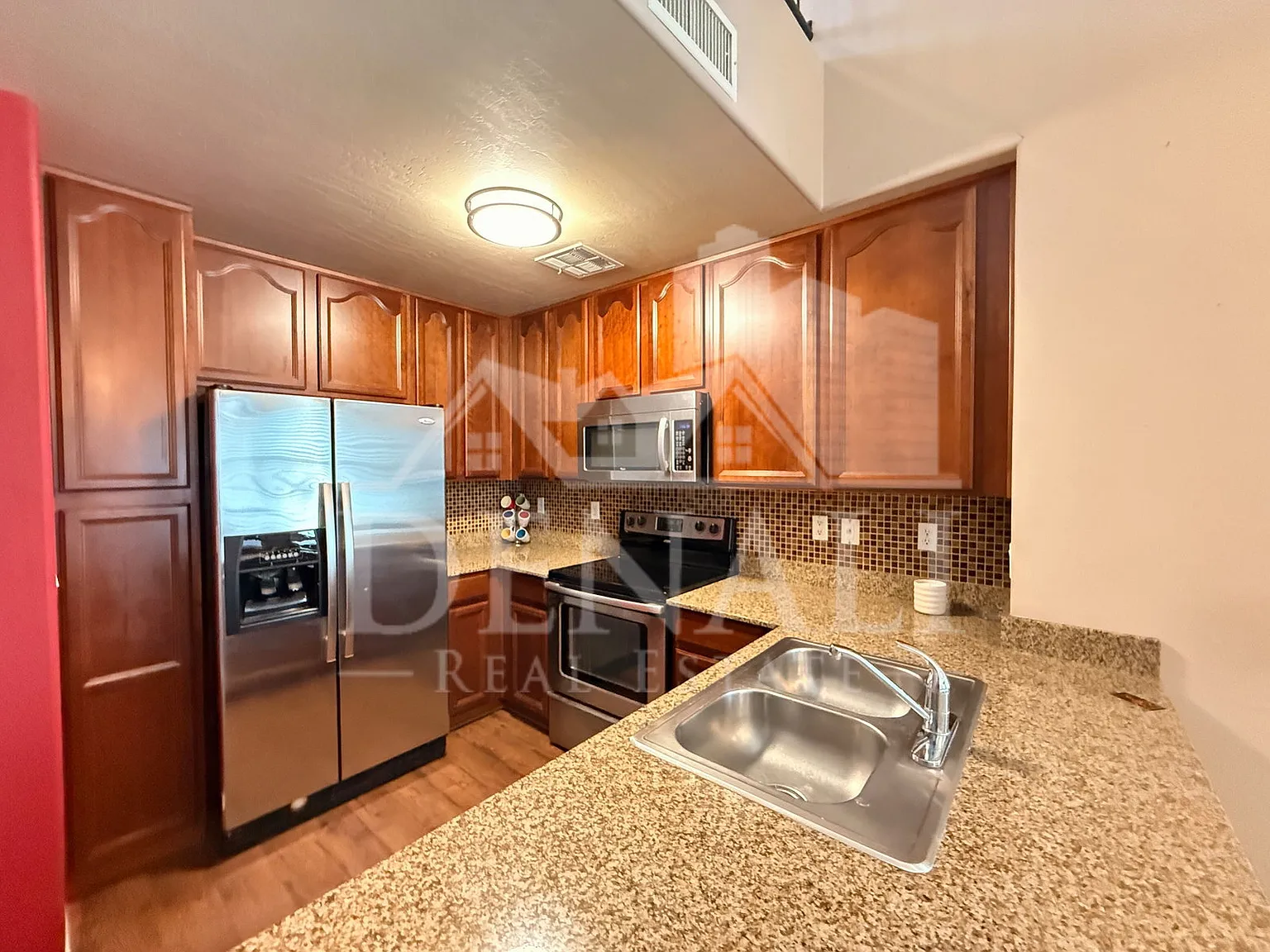 3 bed, 2.0 bath, 1464 sqft, $1,895 — Photo 4
