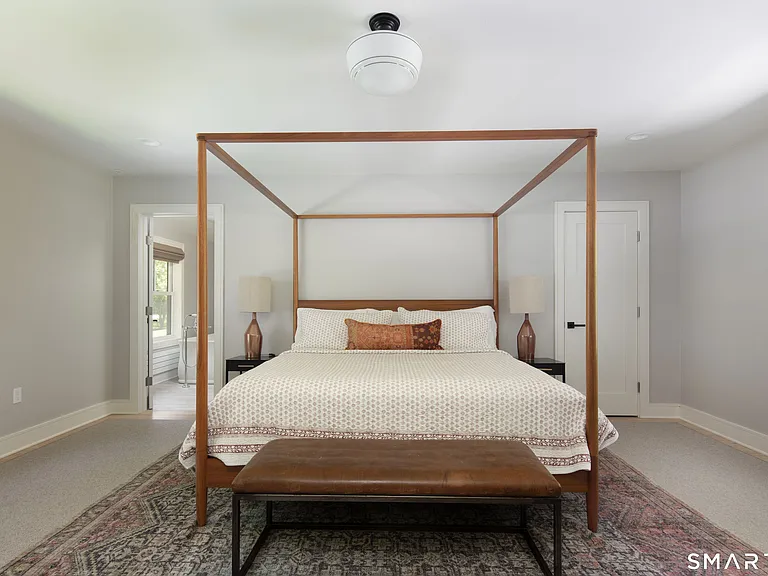 54 Robin Hill Ln — Photo 12