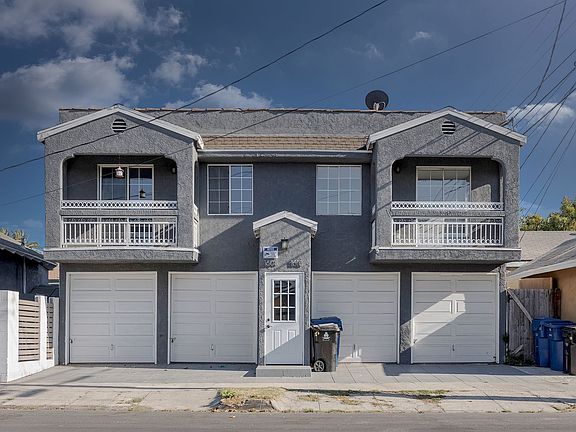 2nd image of 1610 W 42nd Pl