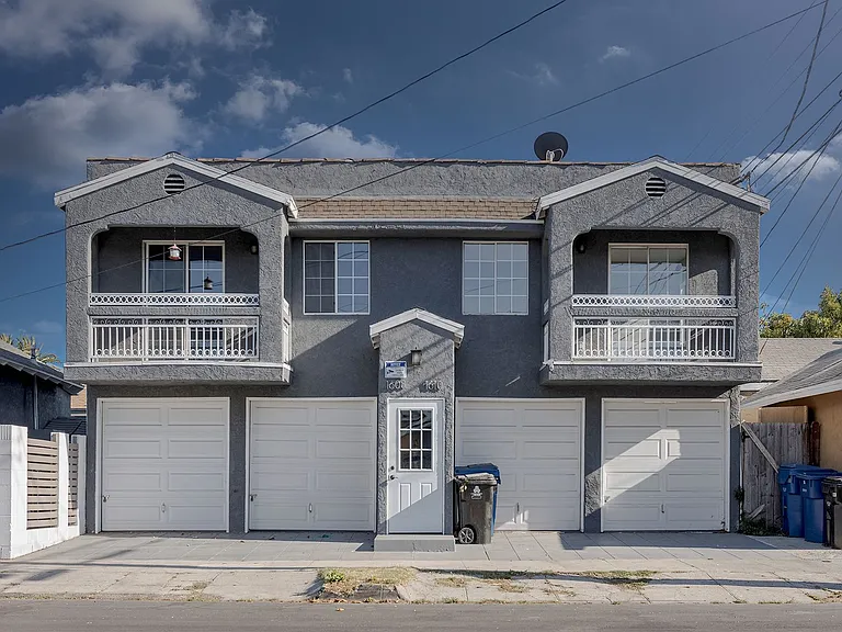 1608 W 42nd Pl — Photo 6
