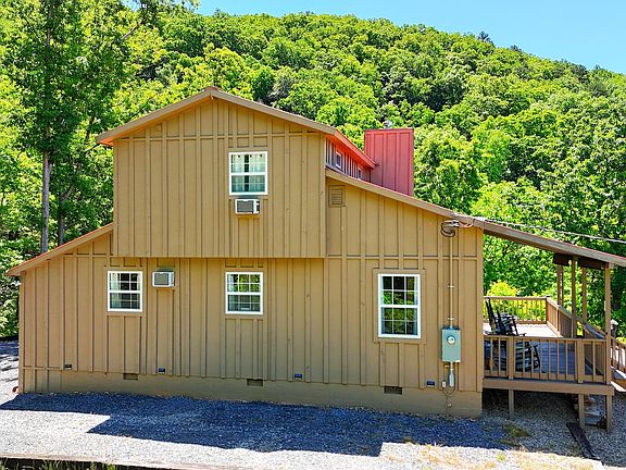 3rd image of 264 Curry Way