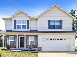 107 Dreville Dr, La Vergne, TN 37086