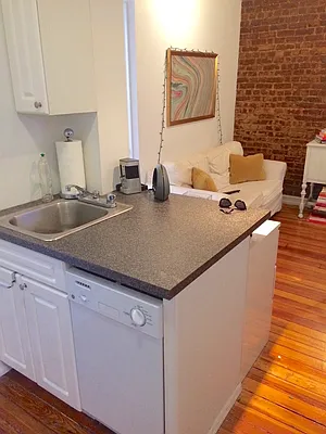 Rented by Kiess Realty, L.L.C. | media 12