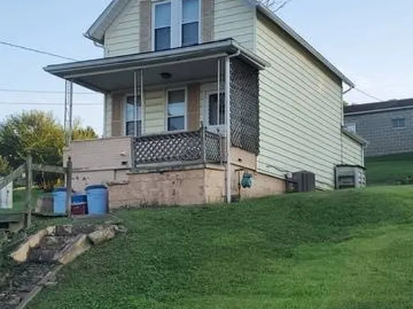 31 Pennsylvania Ave, California, PA 15419