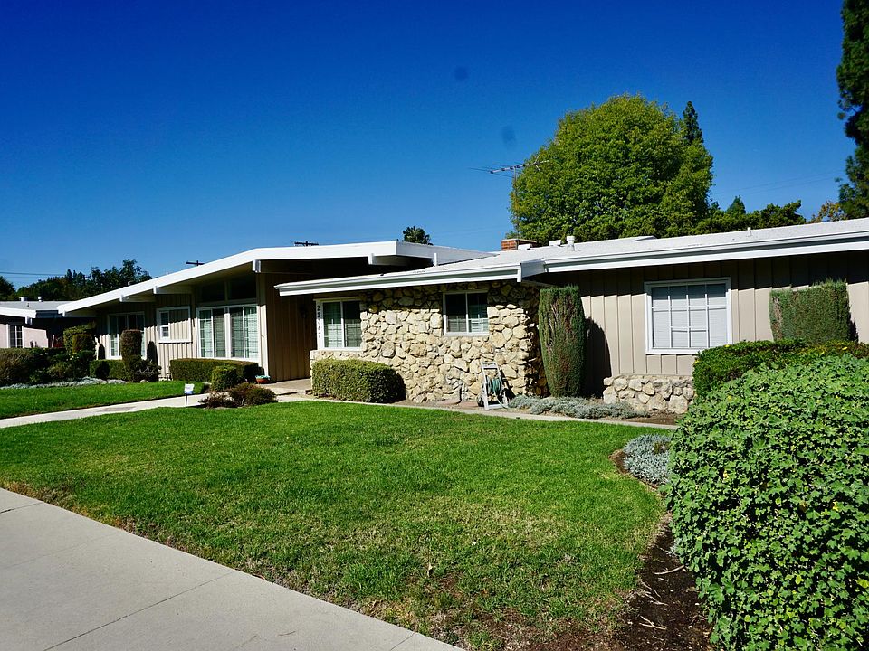 1st image of 22347 Burbank Blvd
