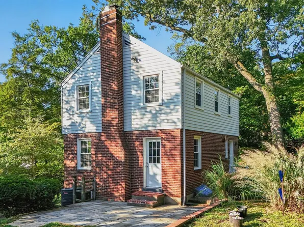 908 Glaizewood Ct, Takoma Park, MD 20912