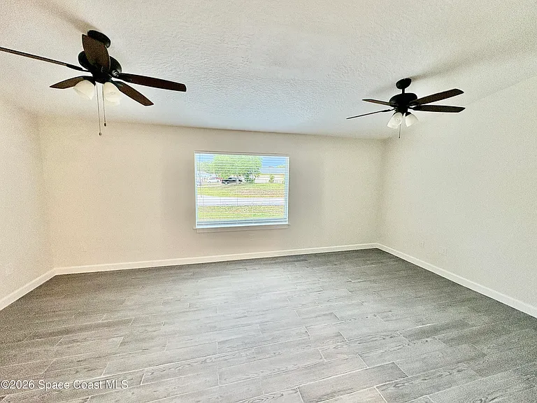 1274 Coral Reef Ave NW — Photo 4